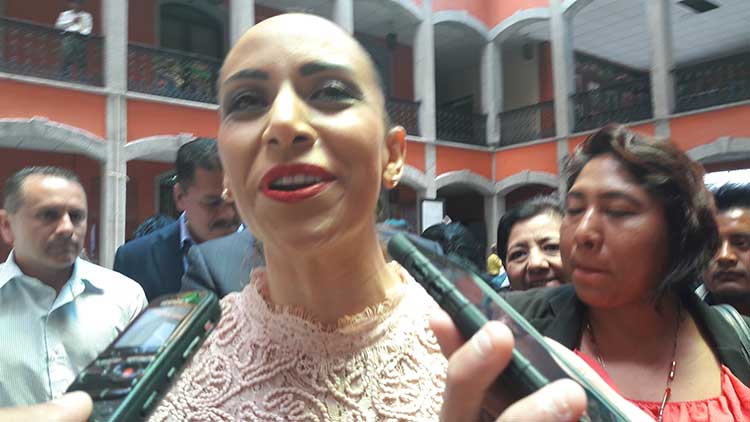 Asegura Adriana Dávila que aún no tiene planeado participar en elecciones