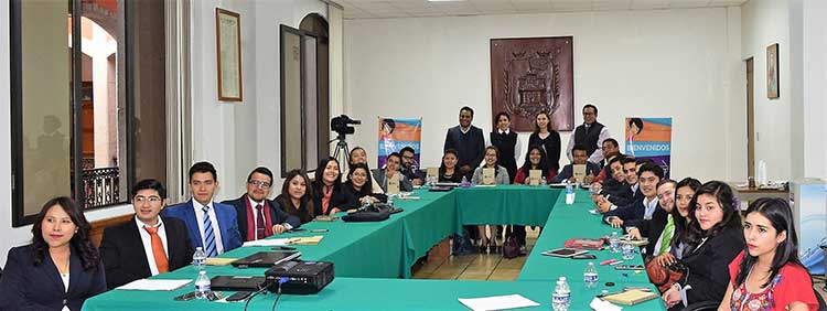 Continuan actividades de parlamento juvenil Tlaxcala 2017 