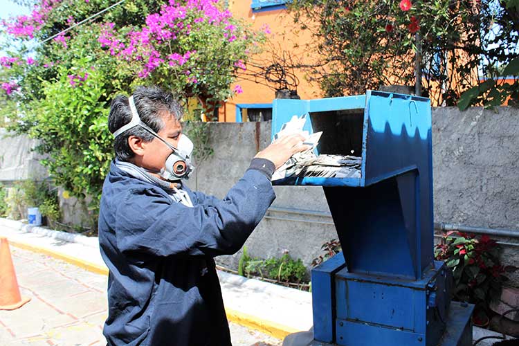 Triturados 17 mil 648 formatos de credencial y credenciales para votar por INE Tlaxcala