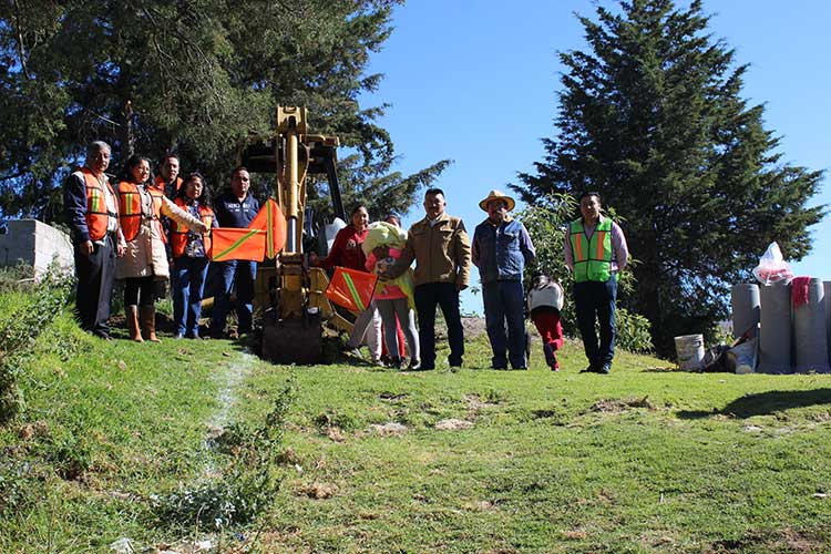 Banderazo a trabajos de drenaje en Tocatlán