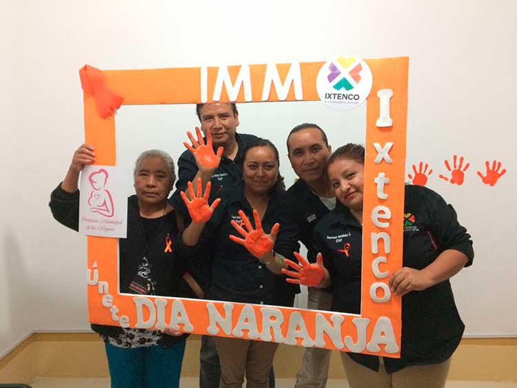 Con actividades de concientización y sensibilización conmemoran el día naranja en Ixtenco