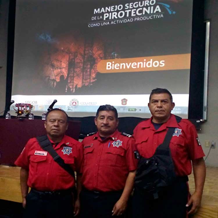 Participan bomberos Tlaxcala en conferencia del Cenapred
