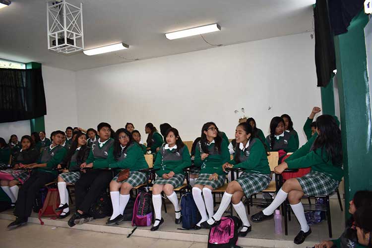 Implementan en Zacatelco operativo de protección contra el delito en instituciones educativas