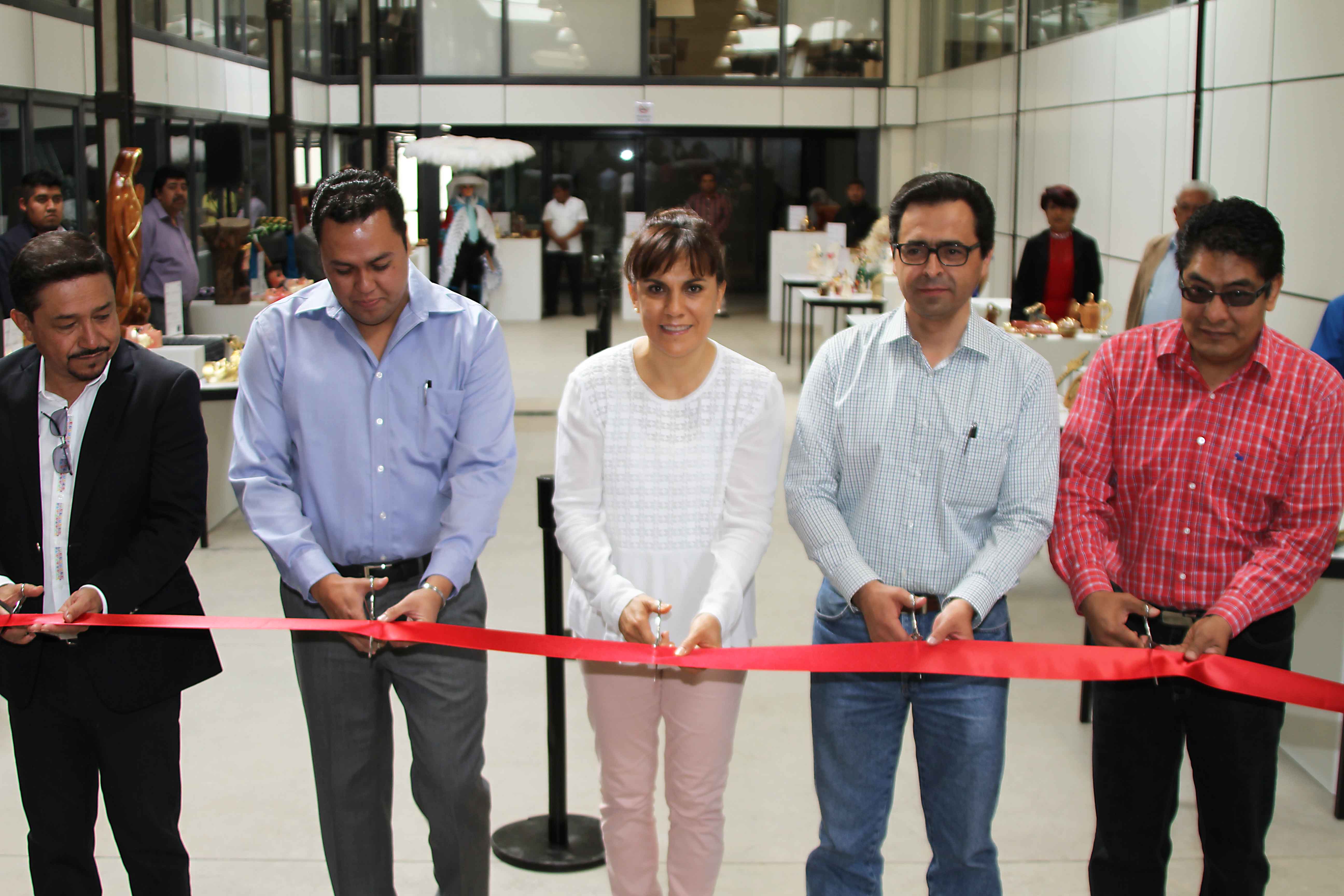 Inaugura Sandra Chávez la Exposición  “Intercambiando Culturas: Tlaxcala–Olinalá” 