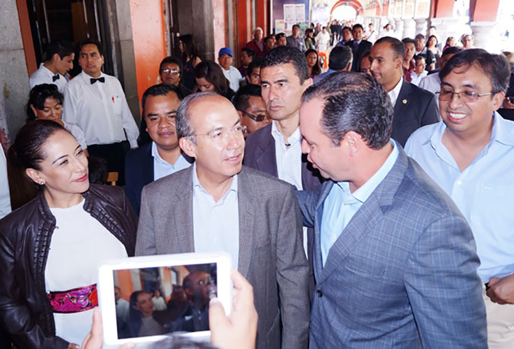 Calificado como uno de los mejores ex presidentes de México, a Felipe Calderón no le importa hablar 