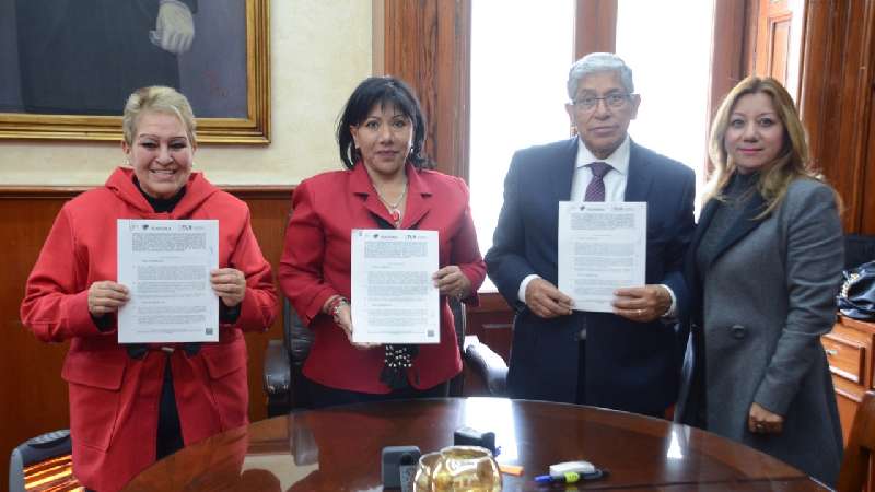 Firman convenio colaborativo municipio de Tlaxcala y Cossies 