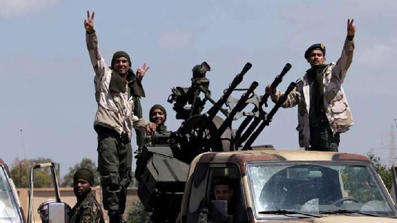 La ofensiva del general rebelde Hafter sitúa a Libia 