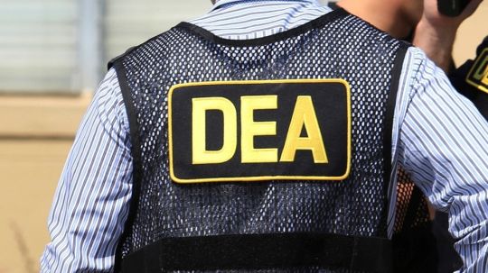 Hoy entran en vigor limitantes a agentes de DEA, CIA y FBI