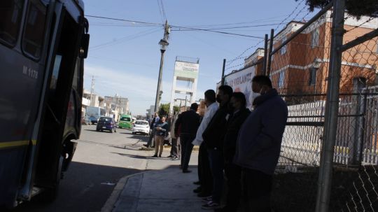 Suspenden servicio transportistas de Atah en Chiautempan, protestan por trato de la empresa 