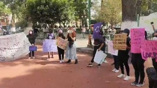 Marchan contra feminicidios y violencia contra mujeres, piden justicia para Linda 