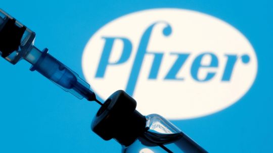 Llega al AICM nuevo lote de vacunas contra el covid-19 de Pfizer