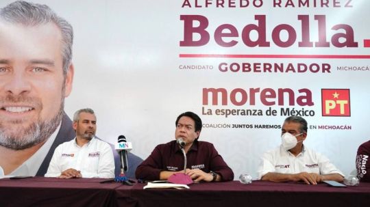 Por whats, Aureoles amenaza a candidatos de Morena en Michoacán, acusa Delgado