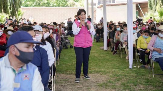 En Mazatecochco recibe Anabell Ávalos respaldo de ciudadanos, ella se compromete con seguridad salud y obra 