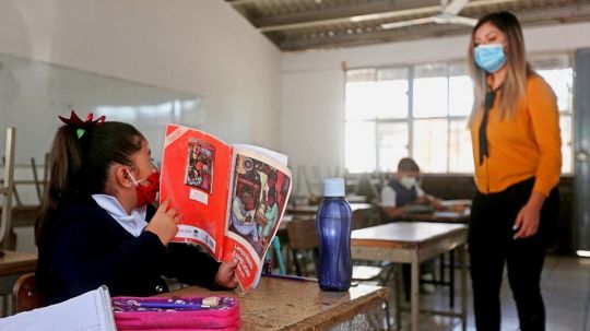 SEP emitirá hoy documento oficial para formalizar regreso presencial a clases: AMLO