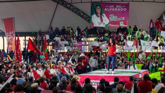 Anabel Alvarado resalta que llega a cierre de campaña encabezando preferencia en el electorado 