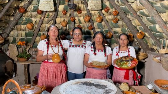 Receta de Atole de maíz morado de Ixtenco gana concurso gastronómico  nacional