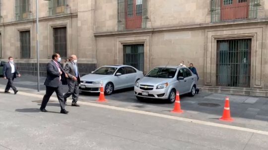 Carlos Slim y Sheinbaum se reúnen con AMLO en Palacio Nacional