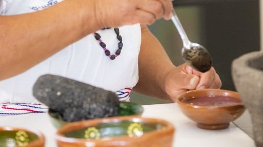 Orgullo de la gastronomía de Ixtenco y Tlaxcala, receta de atole agrio