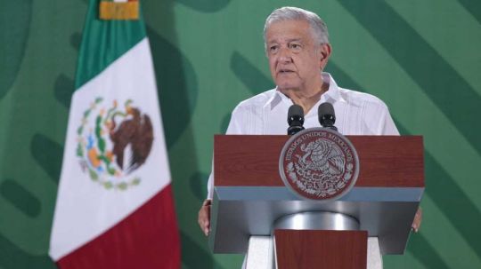 AMLO ofrece protección a Mario Aburto para que cuente 