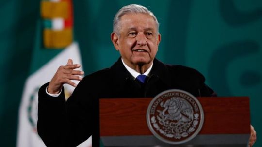 No hay elementos para preocuparnos por ómicron: AMLO