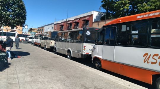 Paralizado transporte colectivo en zona Oriente, cerraron el primer cuadro de Huamantla 