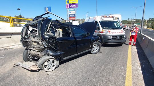 Aparatoso accidente a la altura de El Molinito deja tres lesionados, entre ellos un menor de edad 