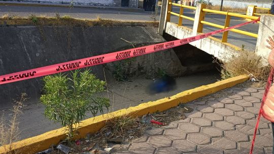 Hombre cae de su bicicleta a barranca de Zacatelco, fallece en el lugar 