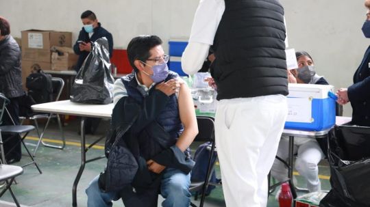 Atienden a todos los solicitantes para vacunarse en el ESPI de Chiautempan