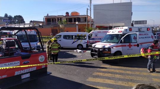 Camioneta impacta a colectiva en Belén, pasajero sale disparado y muere, hay más heridos 