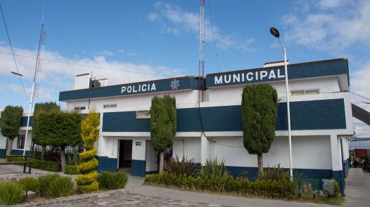 En Huamantla policía municipal detiene a presunto implicado en asalto a camioneta de valores 