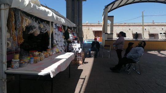 Devoción lleva a fieles a mantener tradición de vestir a Niño Dios, pese a pandemia