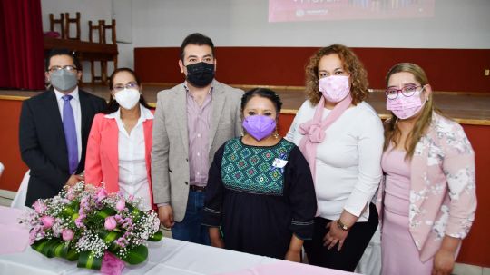 Vamos a seguir luchando contra el machismo, el racismo y la violencia hacia las mujeres: Salvador Santos