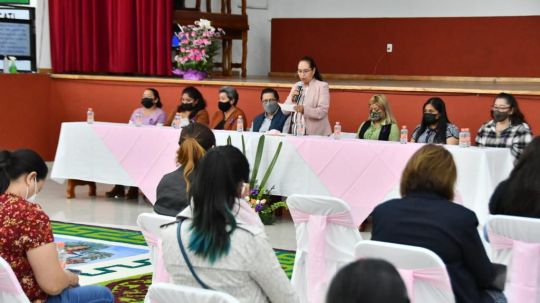 Participan mujeres de Huamantla en foro integral de autocuidado