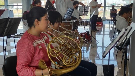 Orquesta Sinfónica Infantil de Santa Cruz Tlaxcala deleitó a los asistentes a inauguración de AIFA