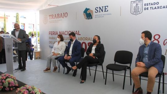 Efectúan feria nacional de empleo para la inclusión laboral de las mujeres en Tlaxcala