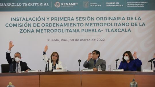 Instalan gobiernos de Tlaxcala y Puebla comisión de ordenamiento metropolitano