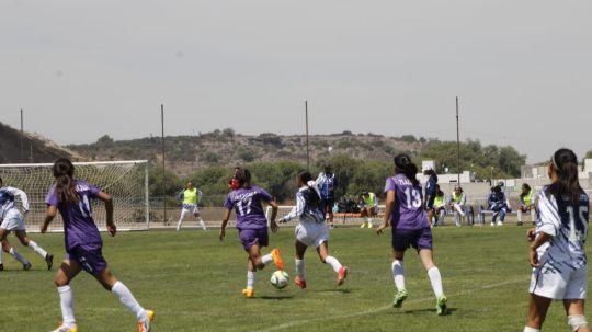 Clasifica invicta la selección femenil de fútbol de Tlaxcala a los nacionales Conade 2022