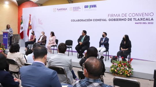 Firman convenio de colaboración gobierno del estado y Coneval