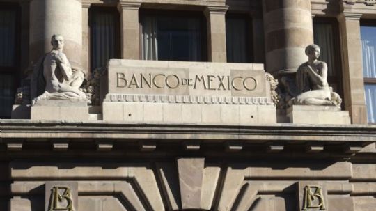 Banxico reduce estimado de crecimiento económico a 2.2% para 2022