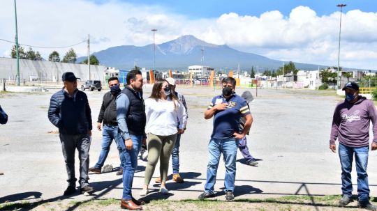 Recorre Santos Cedillo instalaciones del recinto ferial