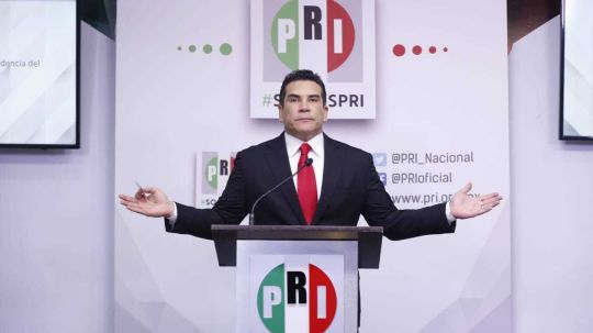 Alejandro Moreno renueva CEN del PRI; suma a ex gobernadores