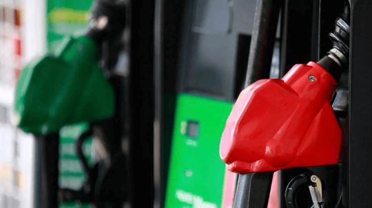 Gasolina premium se vende hasta en 29.09 pesos por litro en México; magna en 25.99