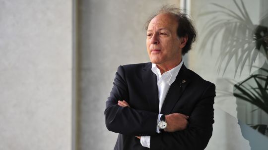 Murió Javier Marías, gran escritor español, a los 70 años