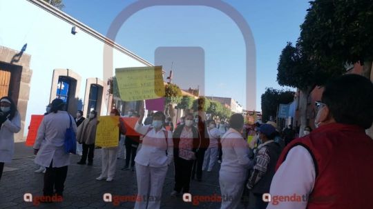 Fuera Zamudio, el grito que prevalece en marcha de trabajadores de la salud