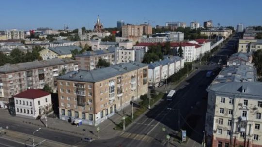 Tiroteo en escuela de Rusia deja al menos 13 muertos, entre ellos siete niños; esto sabemos