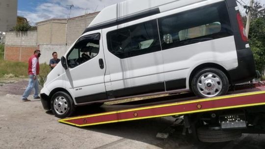 Retiran de circulación unidad de transporte irregular