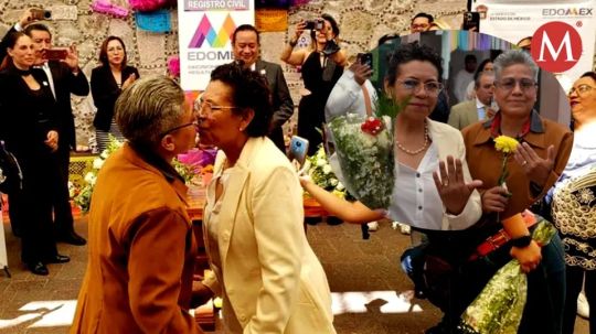 Edomex celebra su primer matrimonio igualitario; Leticia y María se dieron el sí