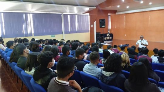 Imparten en Chiautempan pláticas a jóvenes como parte del programa Juventud segura