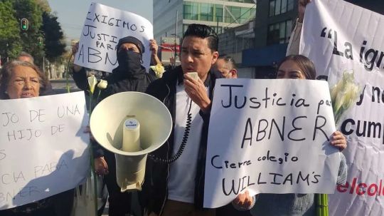 Padres de Abner piden cierre del Colegio Williams; acusan campaña de revictimización