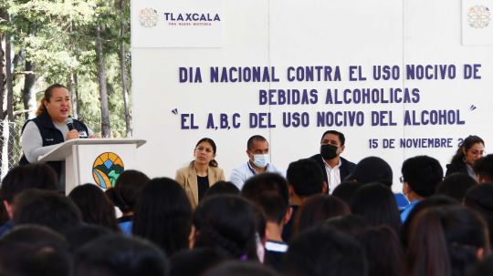 Conectar con los jóvenes a través de redes sociales para prevenir adicciones: Karla Menéndez Cedillo 